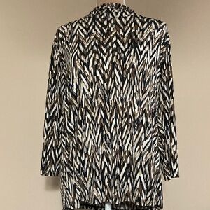 ⭐️⭐️ Chic Patterned Long Sleeve Blouse - Size L